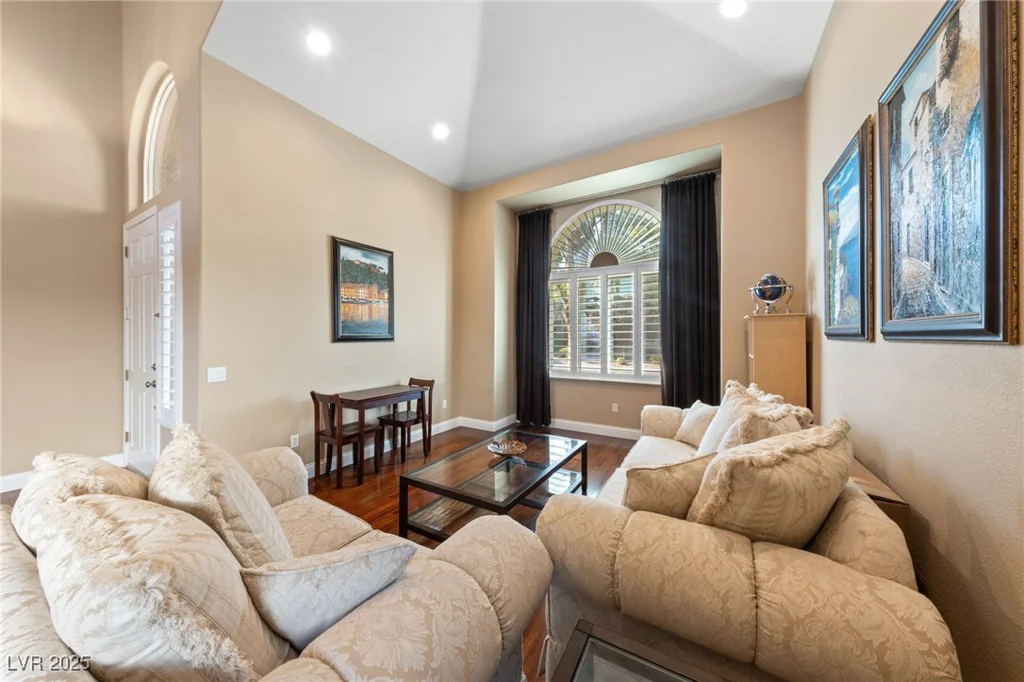 5823 Falling Stream, Las Vegas, NV 89131
