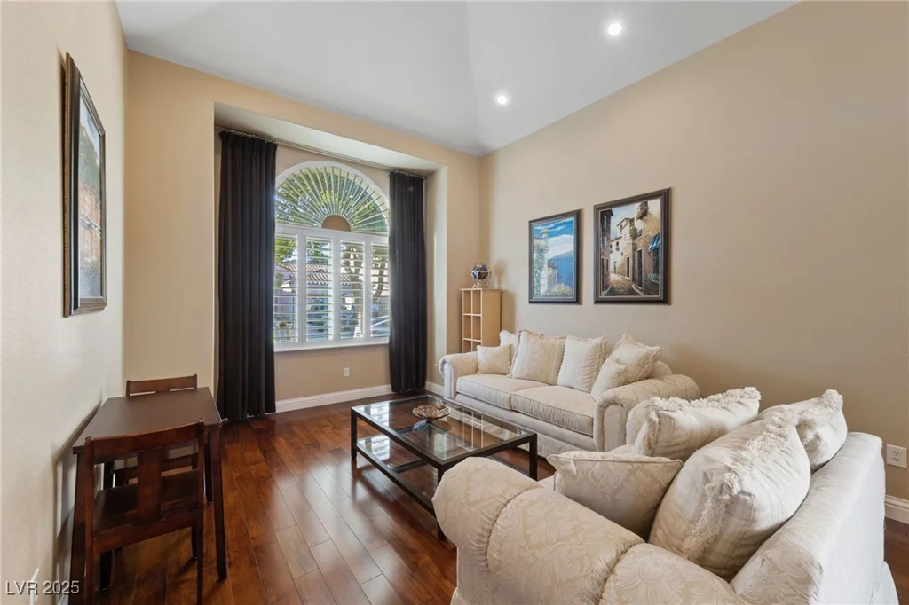 5823 Falling Stream, Las Vegas, NV 89131
