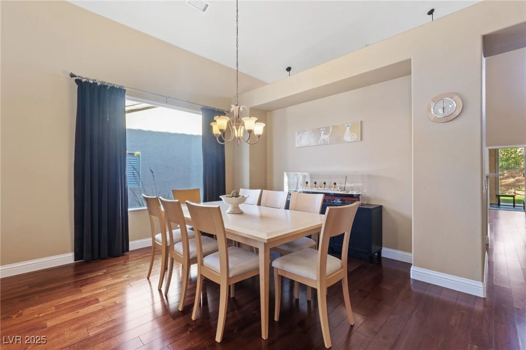 5823 Falling Stream, Las Vegas, NV 89131