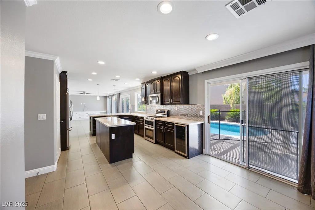 1921 Moonlight Bluff, North Las Vegas, NV 89084