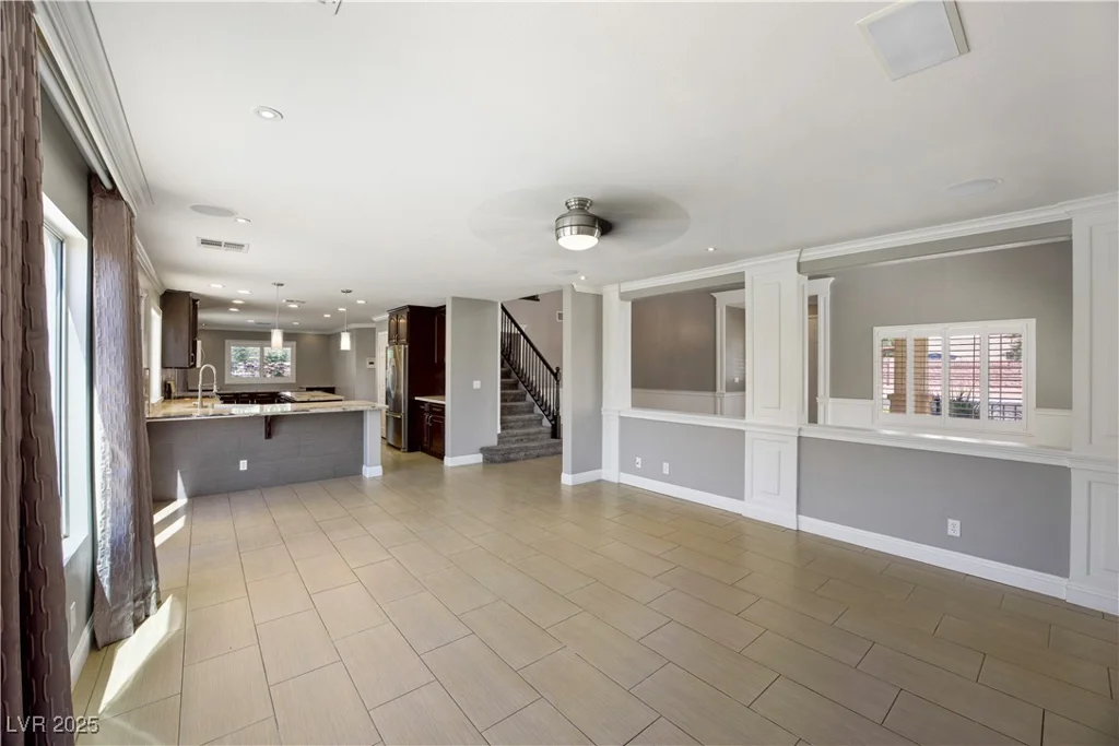 1921 Moonlight Bluff, North Las Vegas, NV 89084