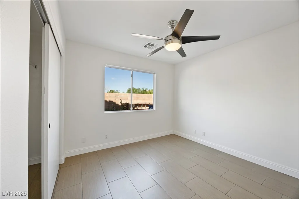 1921 Moonlight Bluff, North Las Vegas, NV 89084