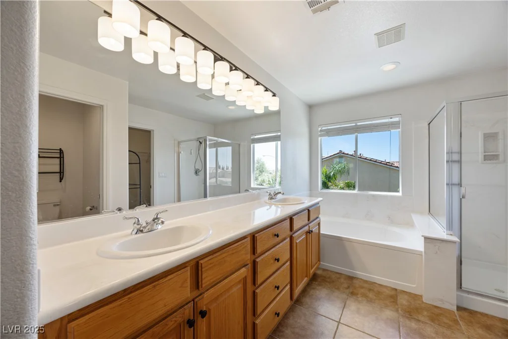 1921 Moonlight Bluff, North Las Vegas, NV 89084
