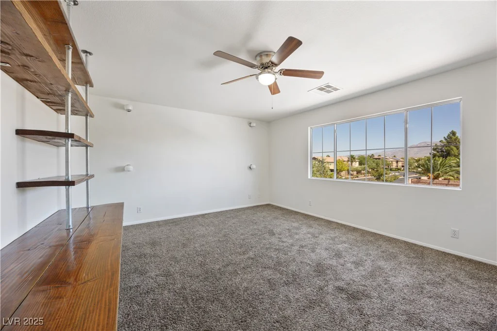 1921 Moonlight Bluff, North Las Vegas, NV 89084