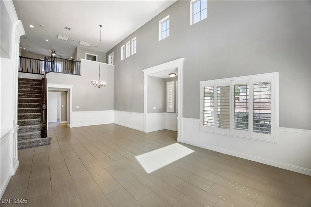 1921 Moonlight Bluff, North Las Vegas, NV 89084