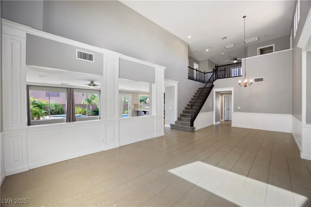 1921 Moonlight Bluff, North Las Vegas, NV 89084