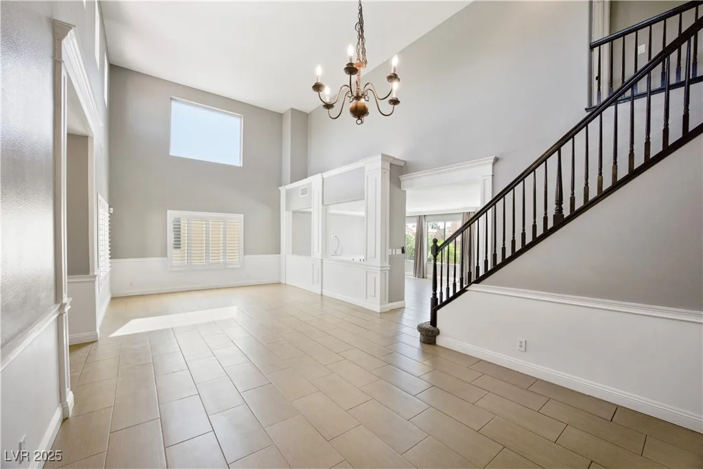 1921 Moonlight Bluff, North Las Vegas, NV 89084