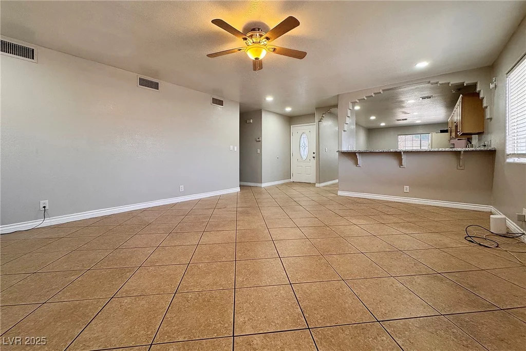 6929 Montcliff, Las Vegas, NV 89147