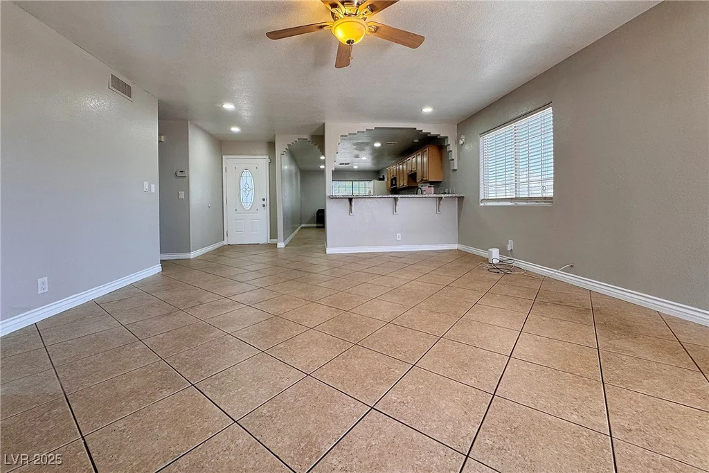 6929 Montcliff, Las Vegas, NV 89147
