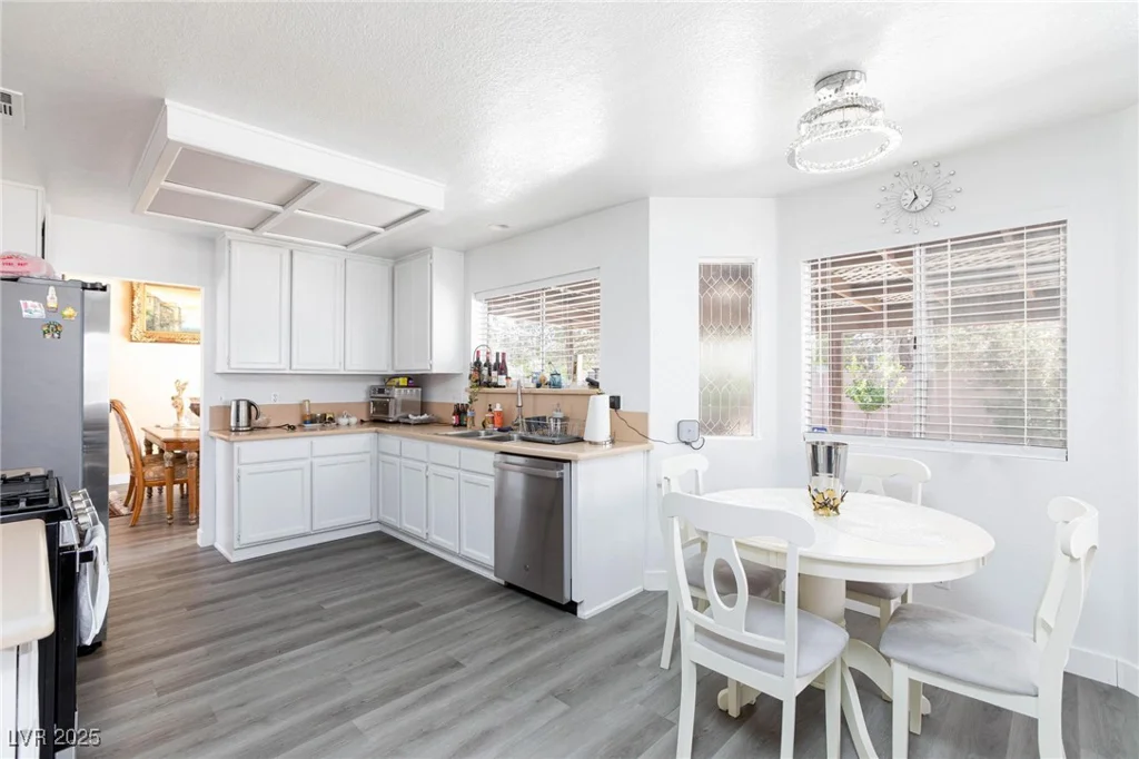 459 Kelsford, Las Vegas, NV 89123