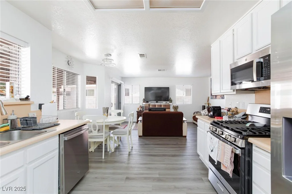 459 Kelsford, Las Vegas, NV 89123