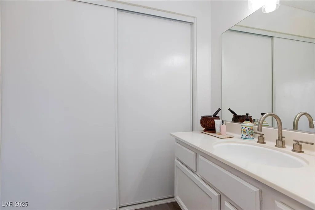 459 Kelsford, Las Vegas, NV 89123
