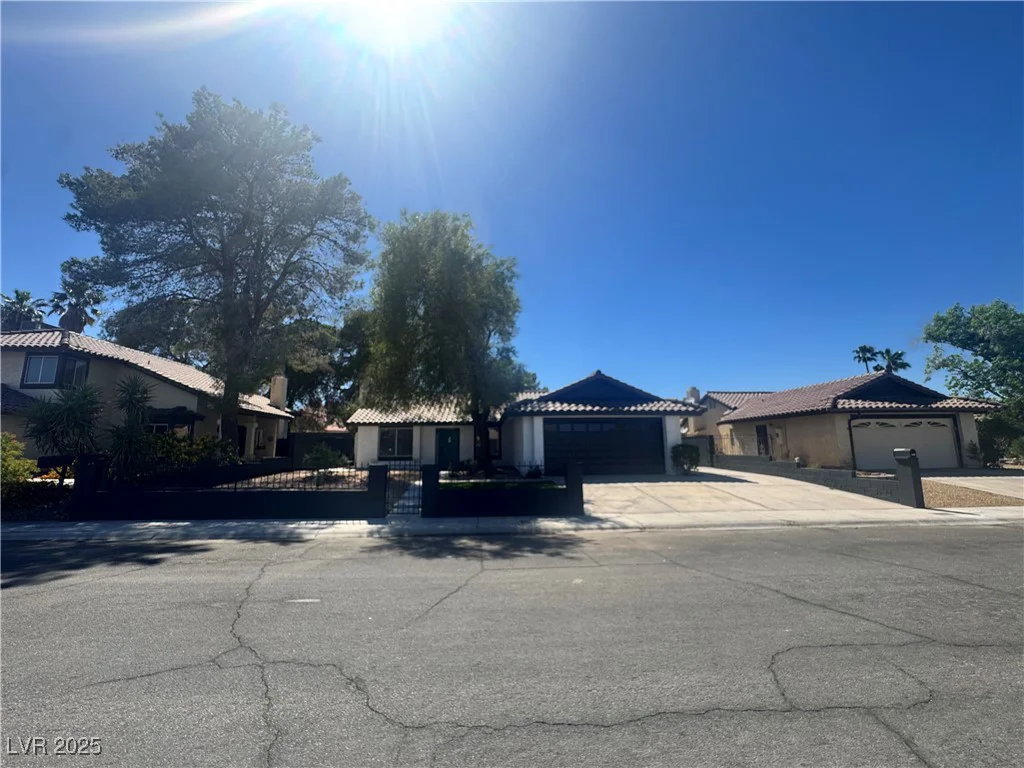 3920 Aspencrest, Las Vegas, NV 89108