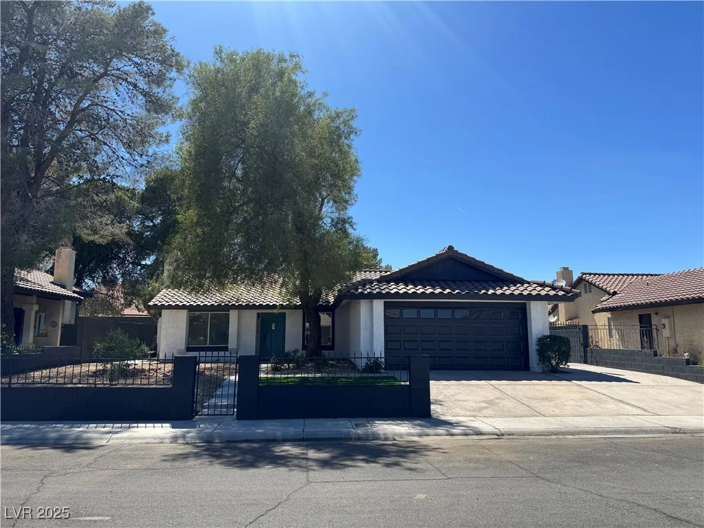 3920 Aspencrest, Las Vegas, NV 89108
