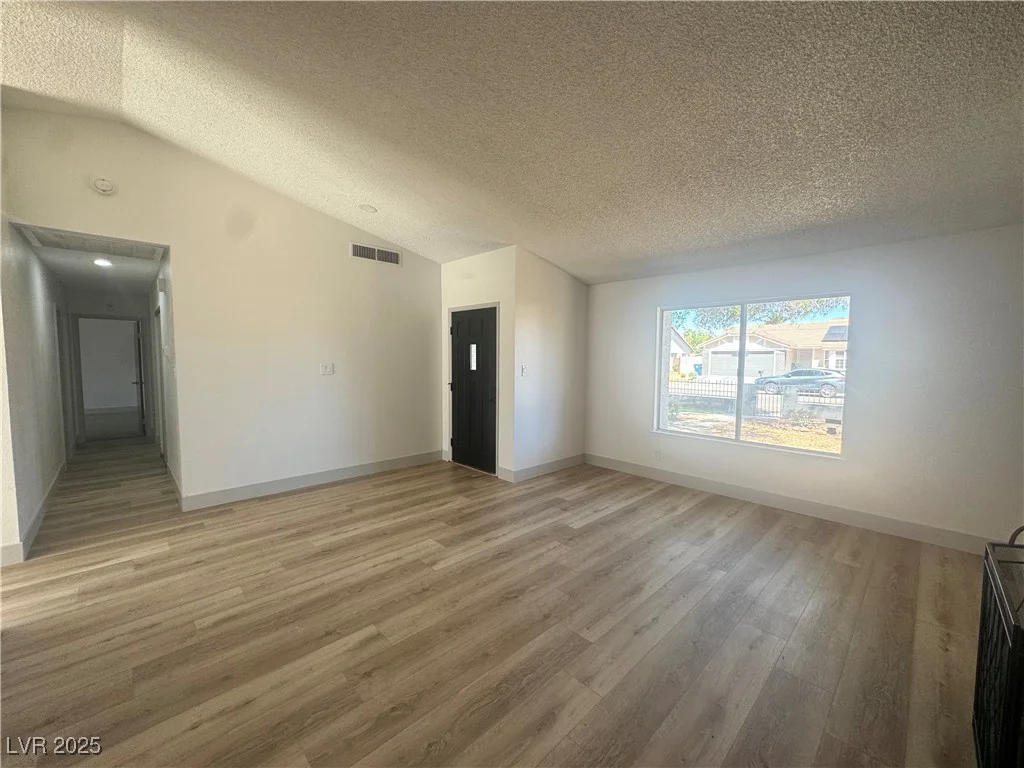 3920 Aspencrest, Las Vegas, NV 89108