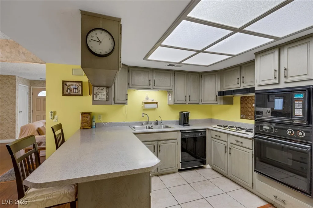3815 Atlantis, Las Vegas, NV 89121