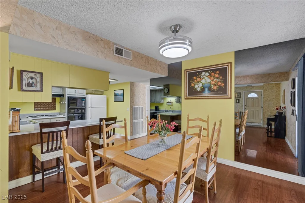 3815 Atlantis, Las Vegas, NV 89121