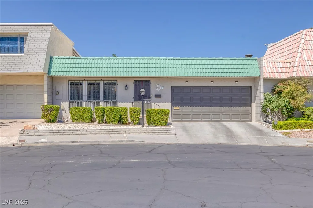 3815 Atlantis, Las Vegas, NV 89121