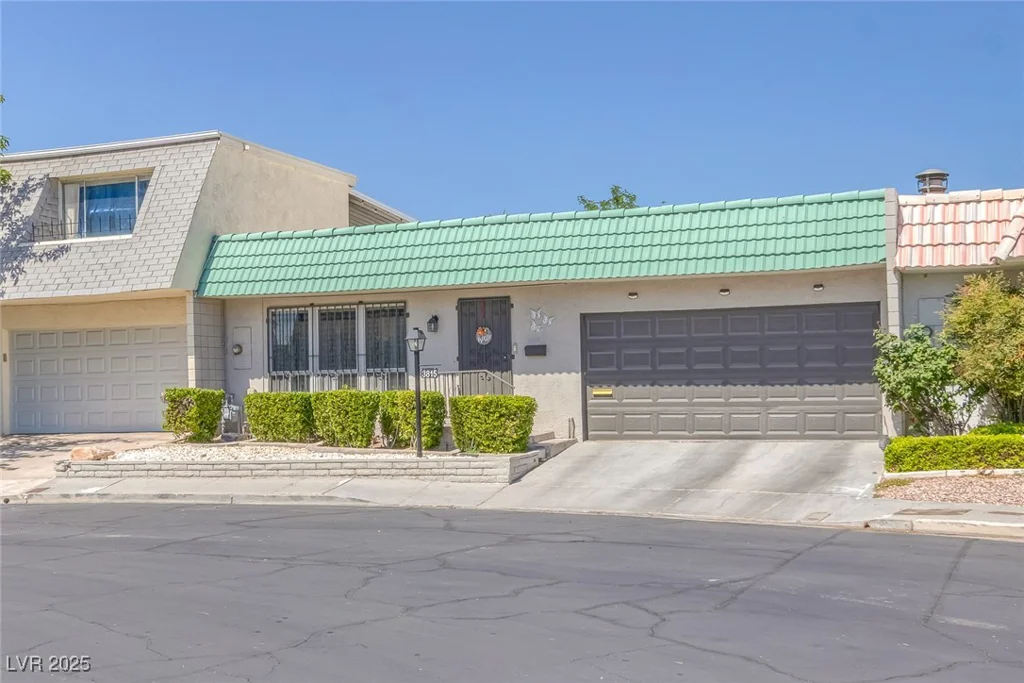 3815 Atlantis, Las Vegas, NV 89121
