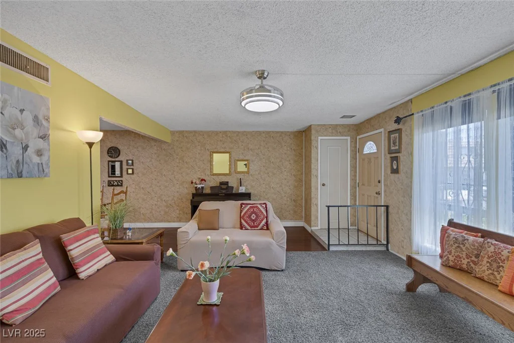 3815 Atlantis, Las Vegas, NV 89121