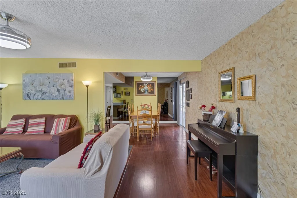 3815 Atlantis, Las Vegas, NV 89121