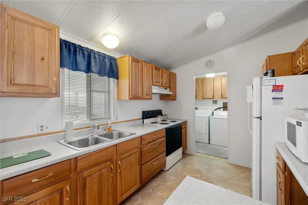 3841 Dart, Pahrump, NV 89060