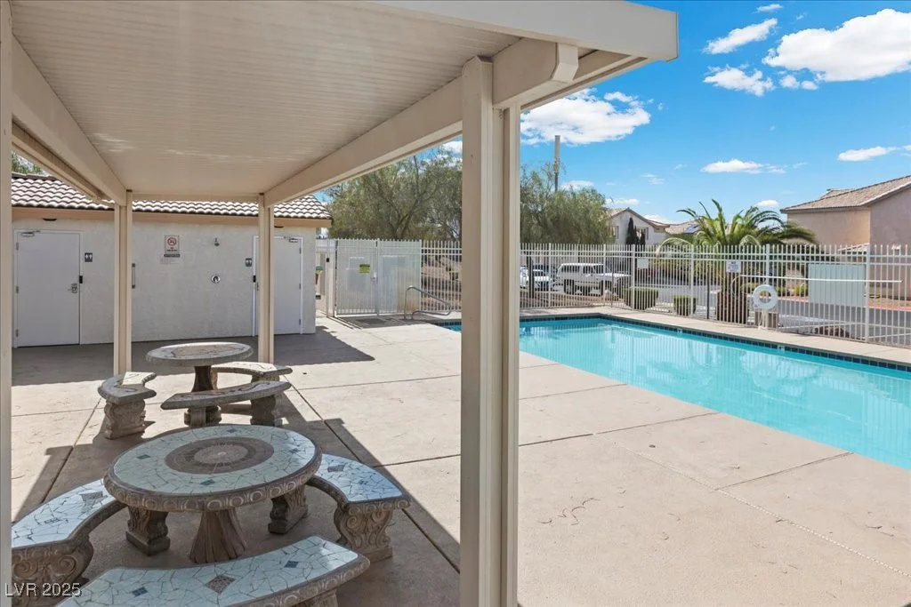 779 Peregrine Falcon, Henderson, NV 89015