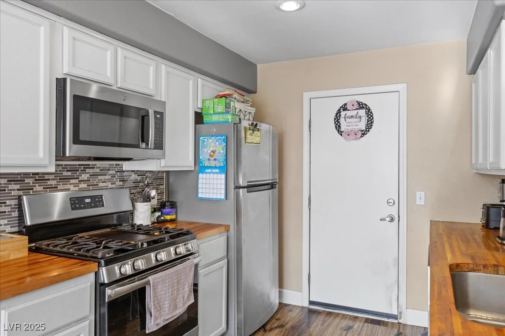 779 Peregrine Falcon, Henderson, NV 89015