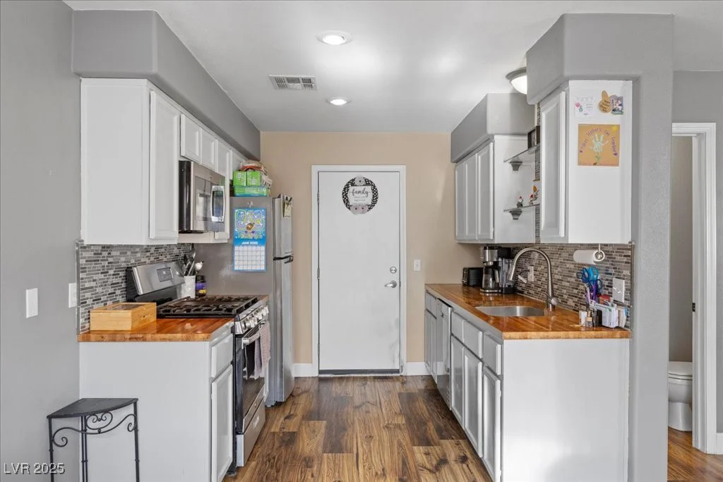 779 Peregrine Falcon, Henderson, NV 89015