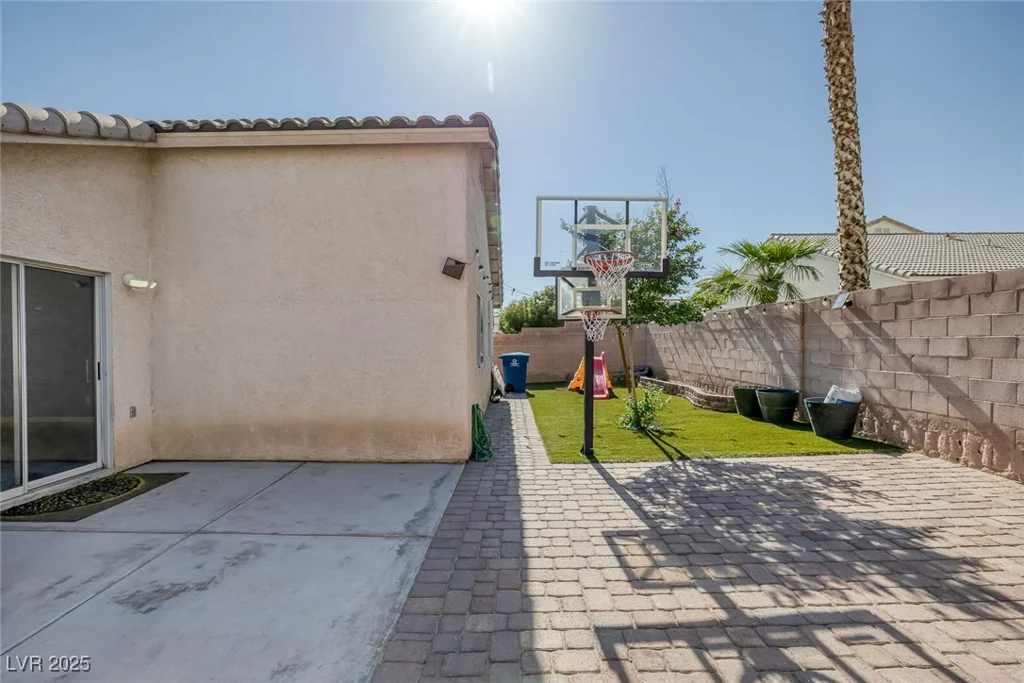 2410 Morocco, North Las Vegas, NV 89031