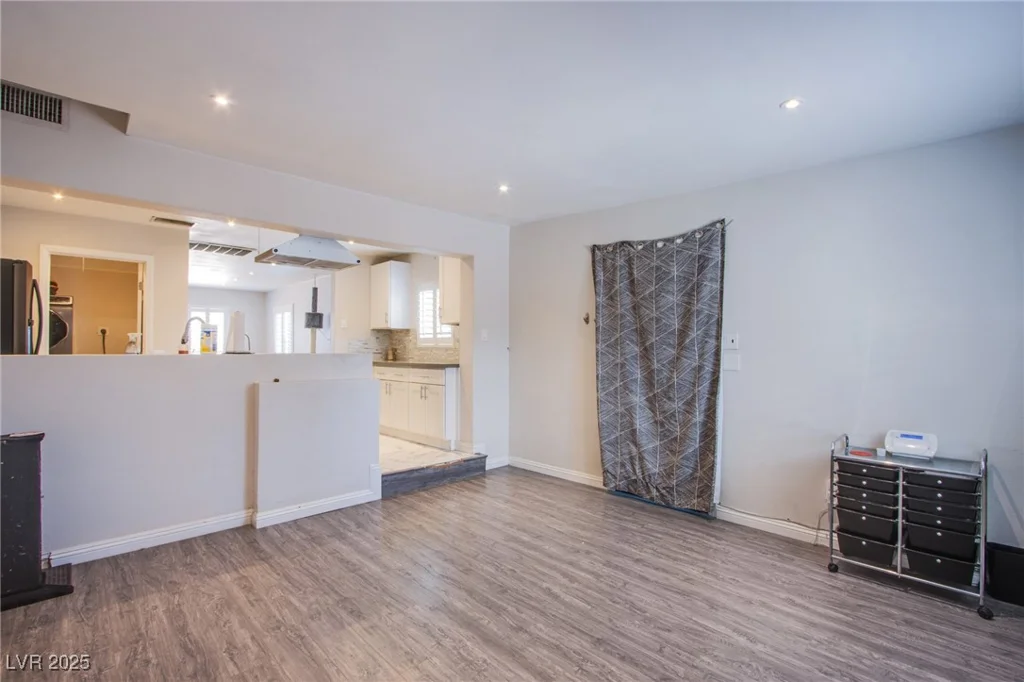 237 Cervantes, Las Vegas, NV 89101