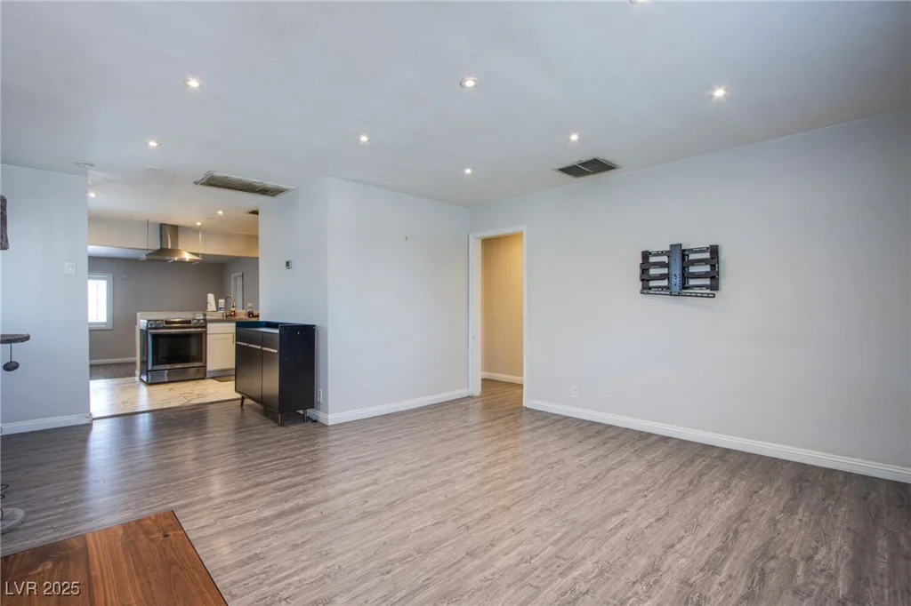 237 Cervantes, Las Vegas, NV 89101