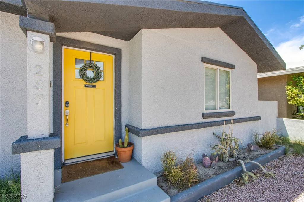 237 Cervantes, Las Vegas, NV 89101