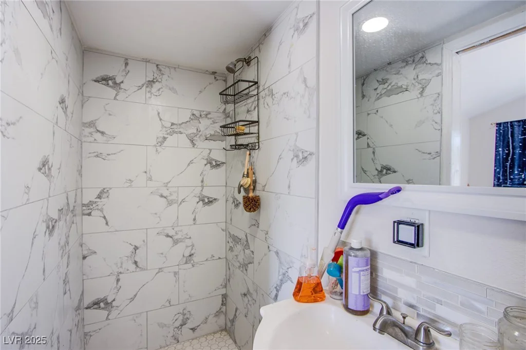 237 Cervantes, Las Vegas, NV 89101
