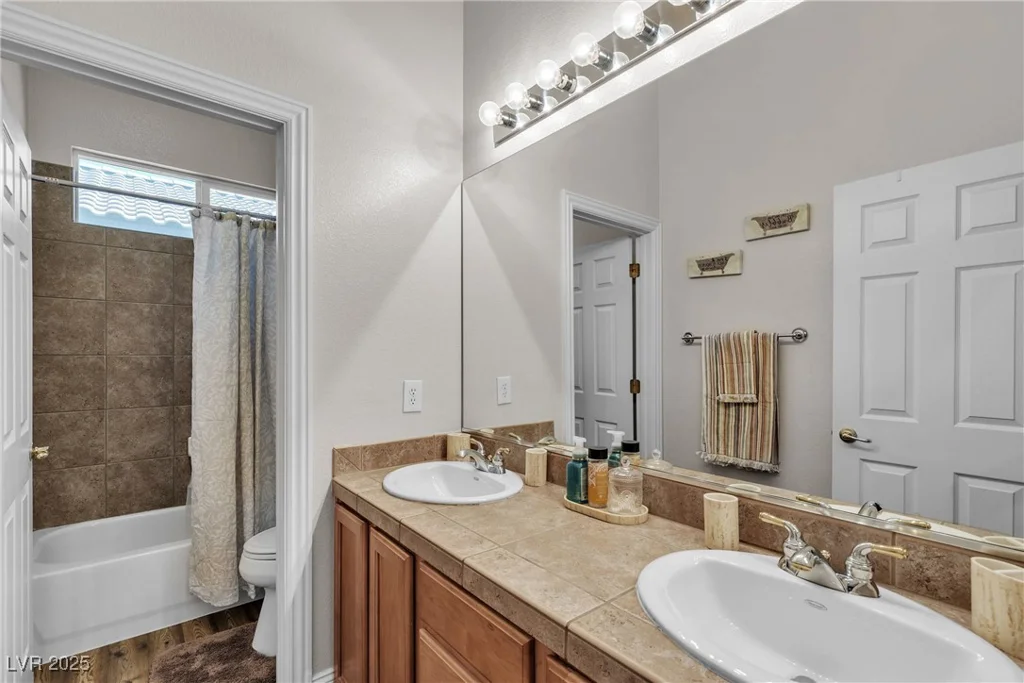 7228 Fern Meadow, Las Vegas, NV 89149