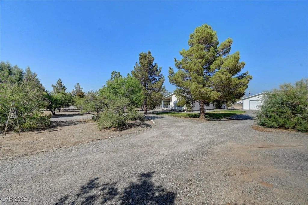 3301 Pahrump Valley, Pahrump, NV 89048