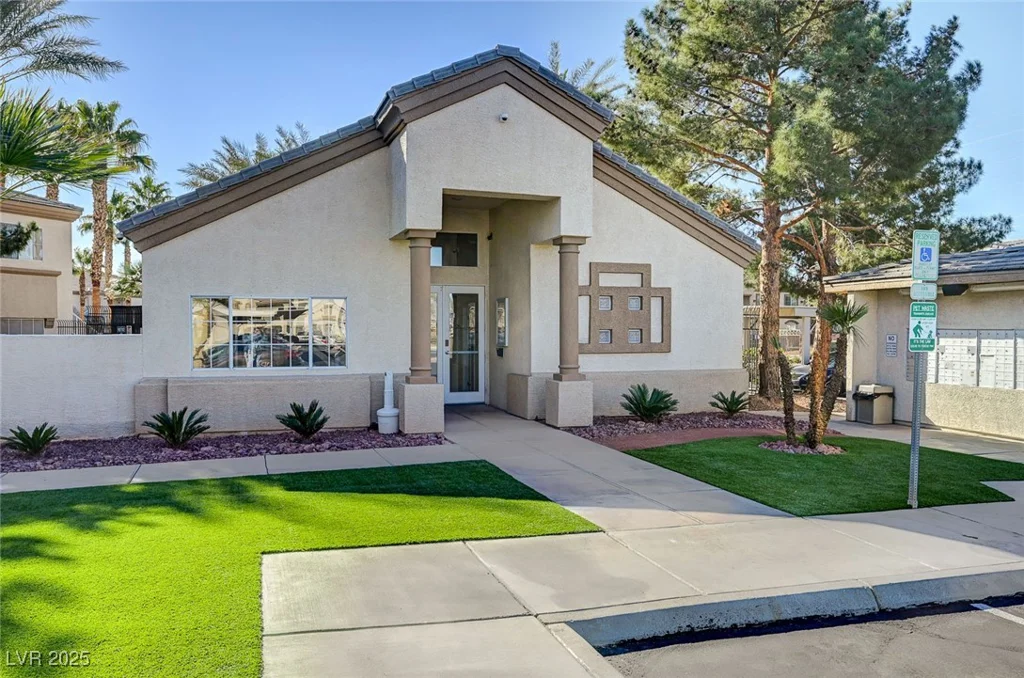 3400 Cabana, Las Vegas, NV 89122