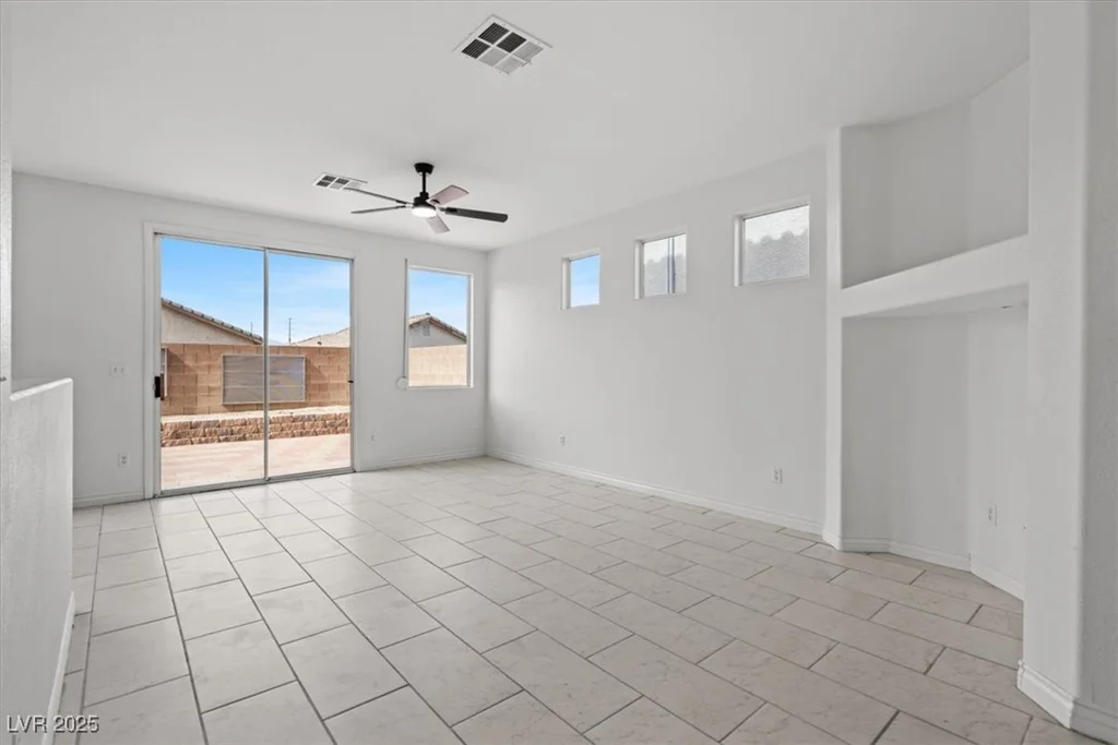 10642 Dawns Mist, Las Vegas, NV 89129