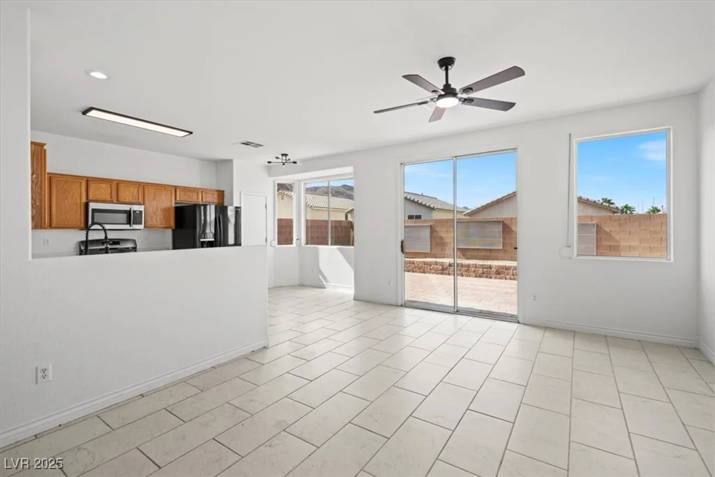 10642 Dawns Mist, Las Vegas, NV 89129