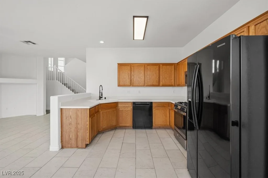 10642 Dawns Mist, Las Vegas, NV 89129