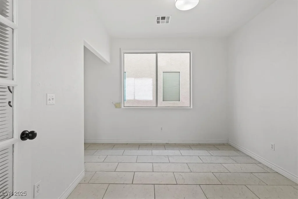 10642 Dawns Mist, Las Vegas, NV 89129