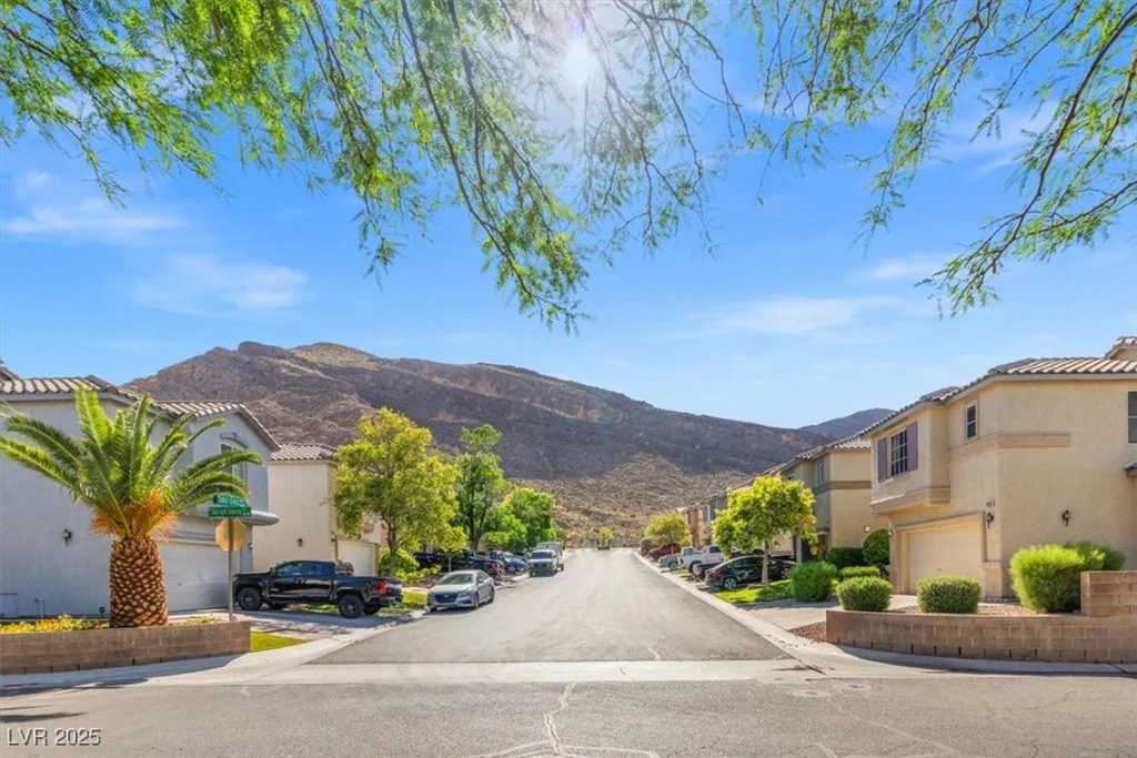 10642 Dawns Mist, Las Vegas, NV 89129