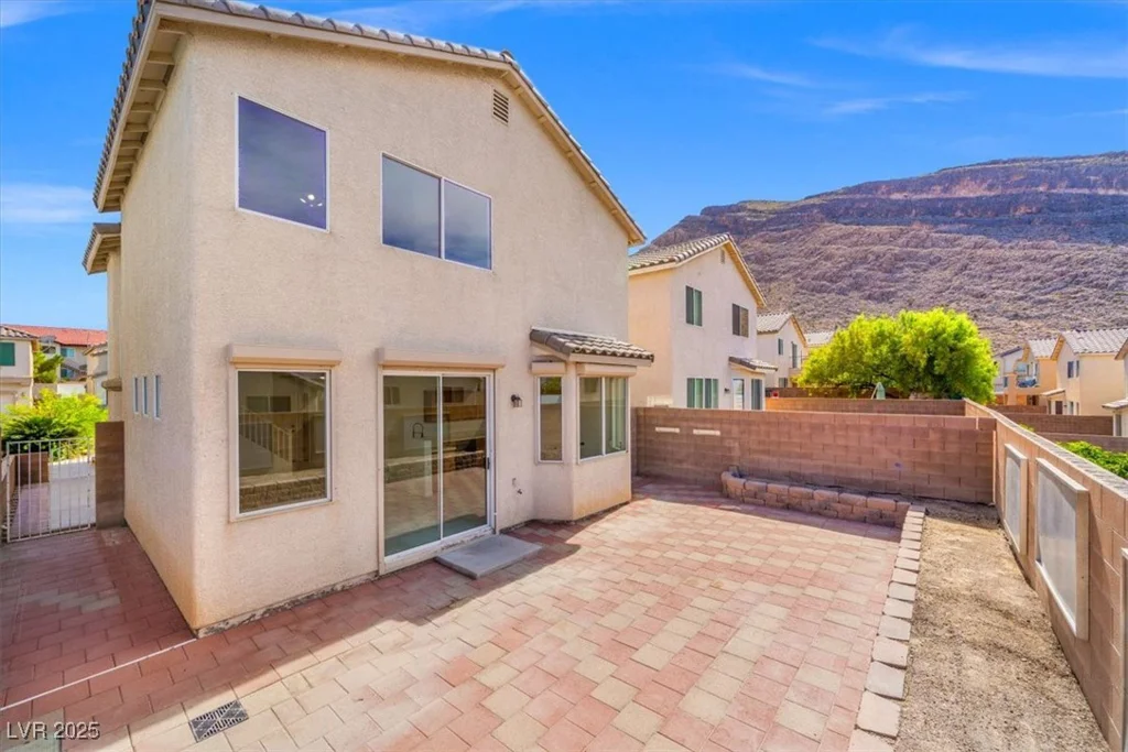 10642 Dawns Mist, Las Vegas, NV 89129