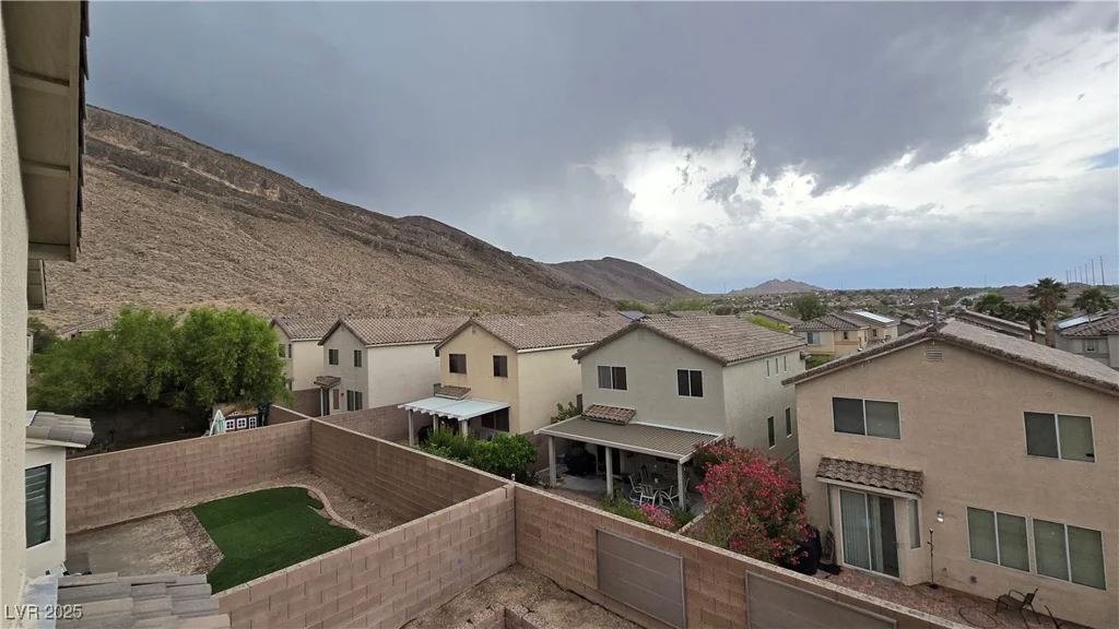 10642 Dawns Mist, Las Vegas, NV 89129