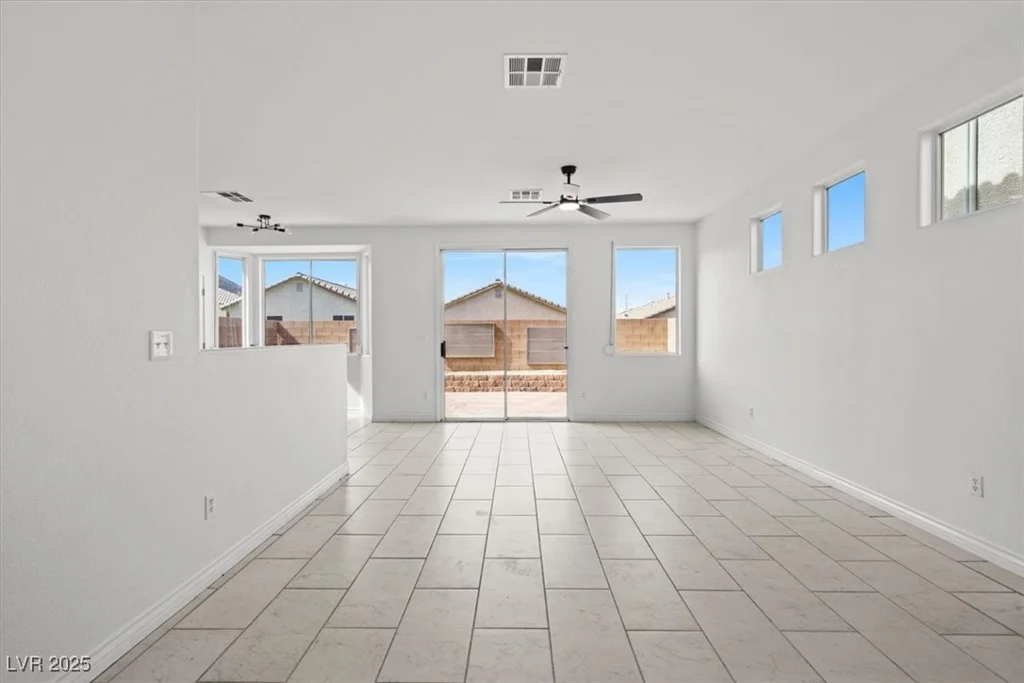 10642 Dawns Mist, Las Vegas, NV 89129
