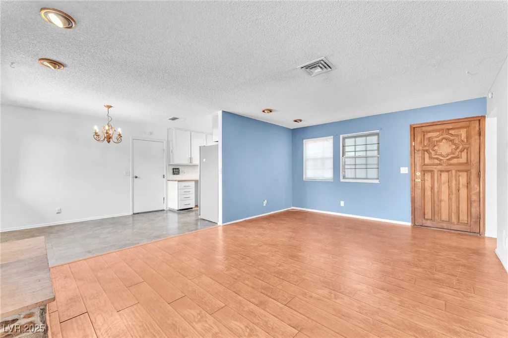 3158 La Luna, Henderson, NV 89014