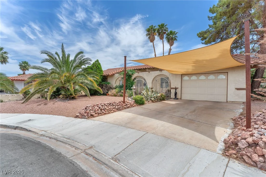 3158 La Luna, Henderson, NV 89014