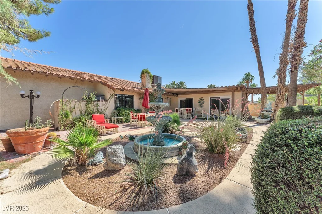 3158 La Luna, Henderson, NV 89014