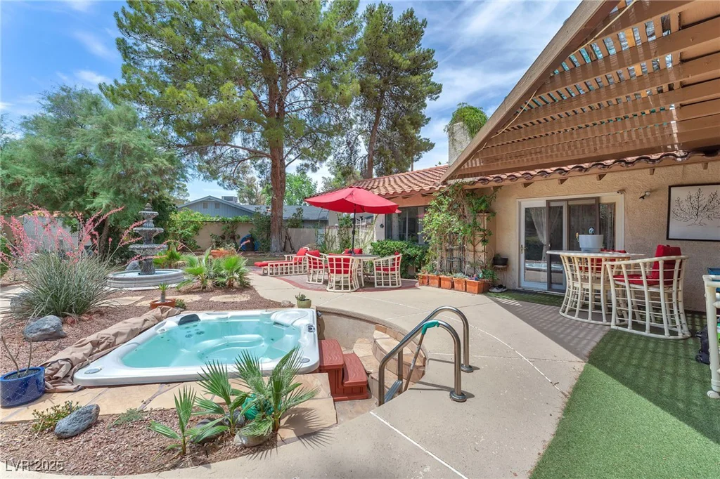 3158 La Luna, Henderson, NV 89014