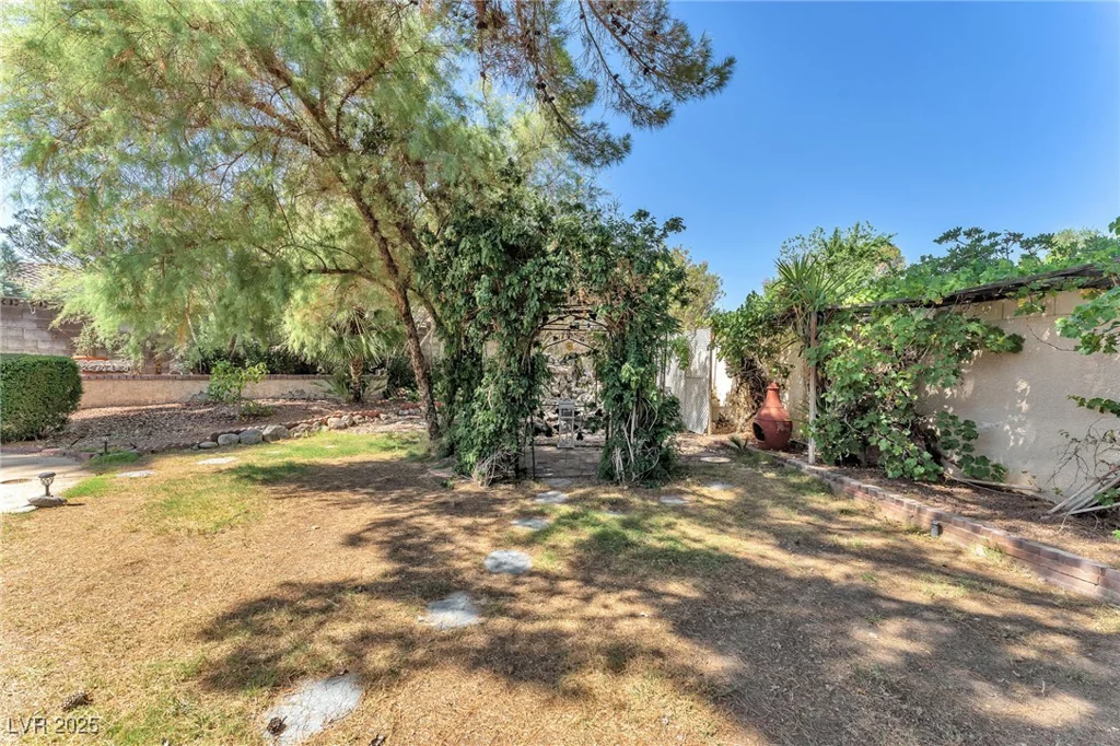 3158 La Luna, Henderson, NV 89014